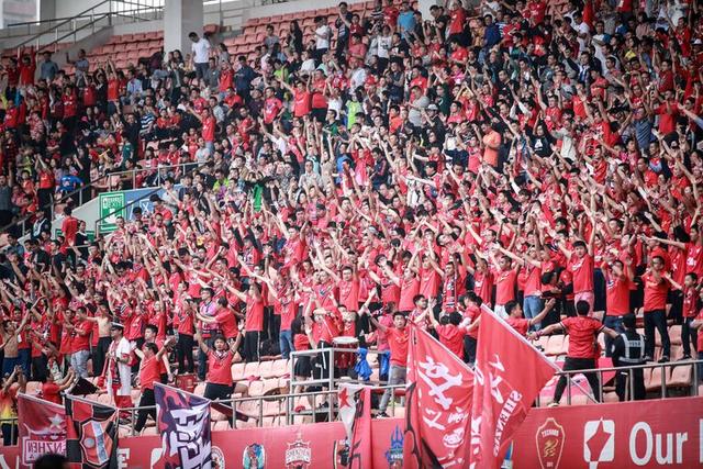 组图：世界杯-西班牙2-0法国 亚马尔少年意气